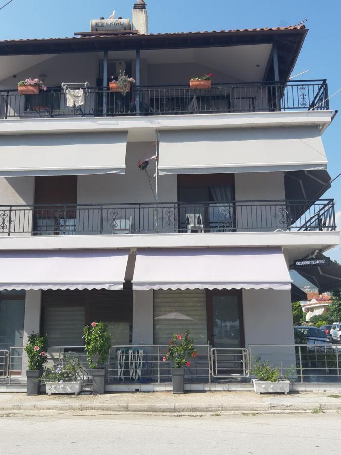 Soula'S Sunshine Green Apartment Nea Karvali Eksteriør bilde
