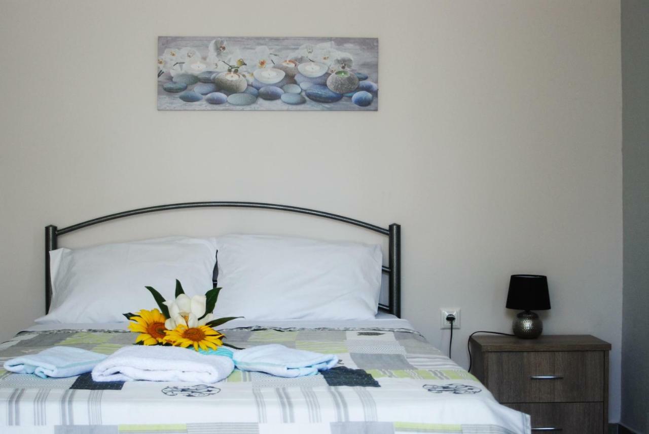 Soula'S Sunshine Green Apartment Nea Karvali Eksteriør bilde